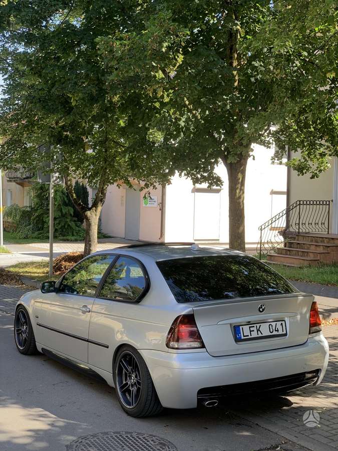 BMW 320, 2.0 l., Хэтчбек