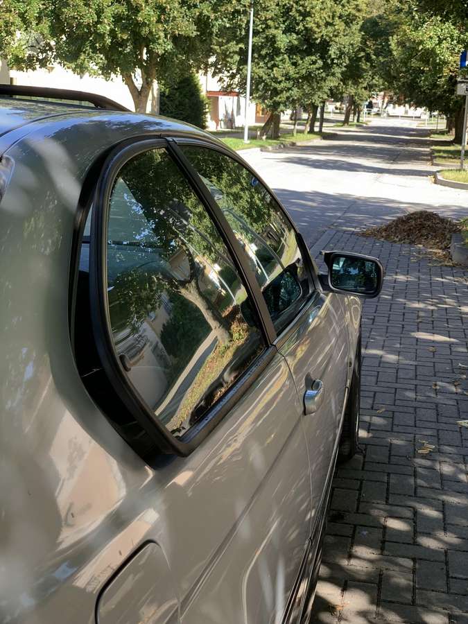 BMW 320, 2.0 l., Хэтчбек