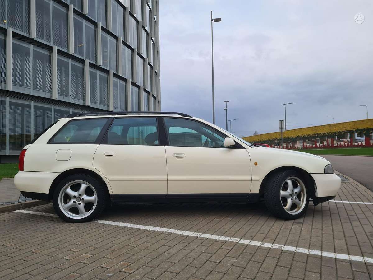 Audi A4, 2.5 l., Универсал