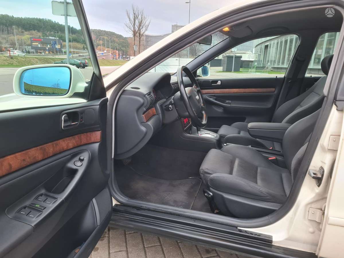 Audi A4, 2.5 l., Универсал