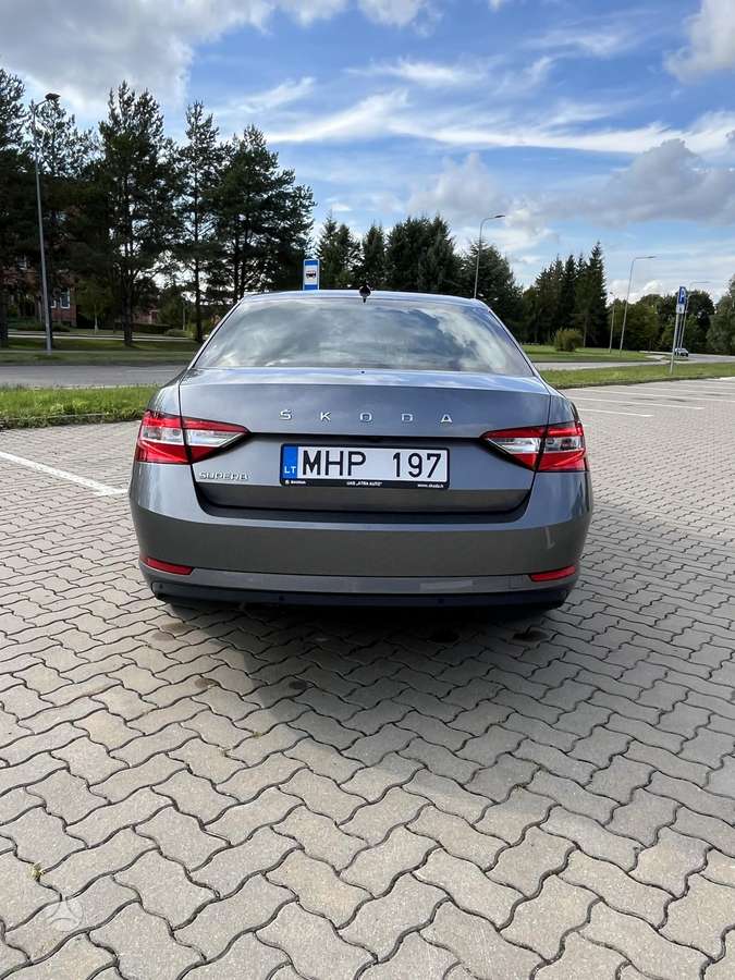 Škoda Superb - 8