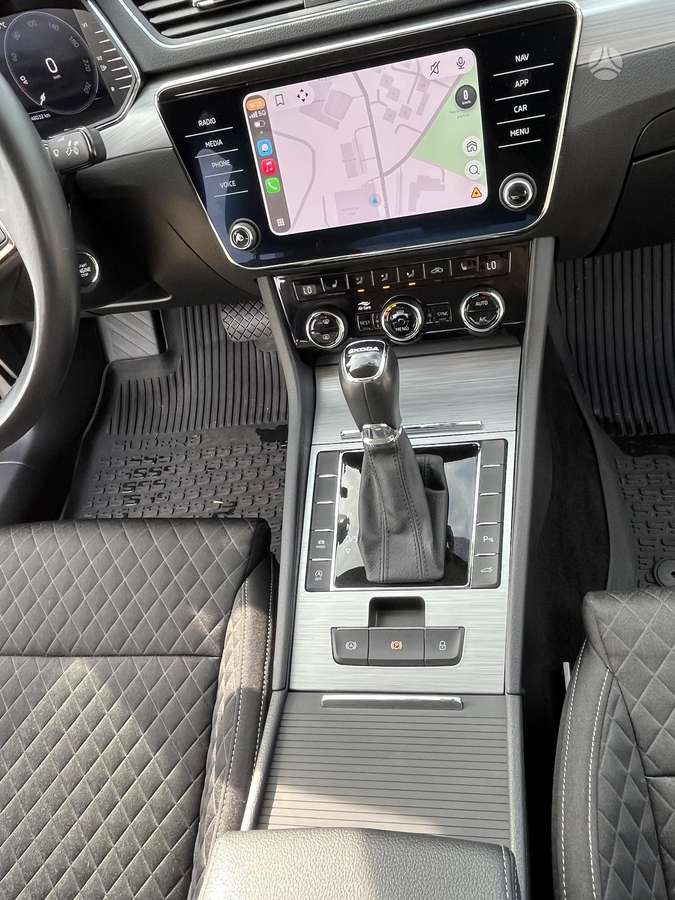 Škoda Superb - 11