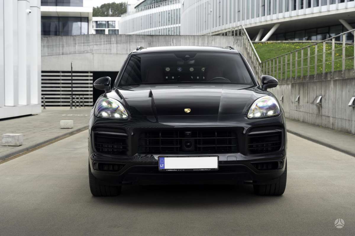 Porsche Cayenne - 6