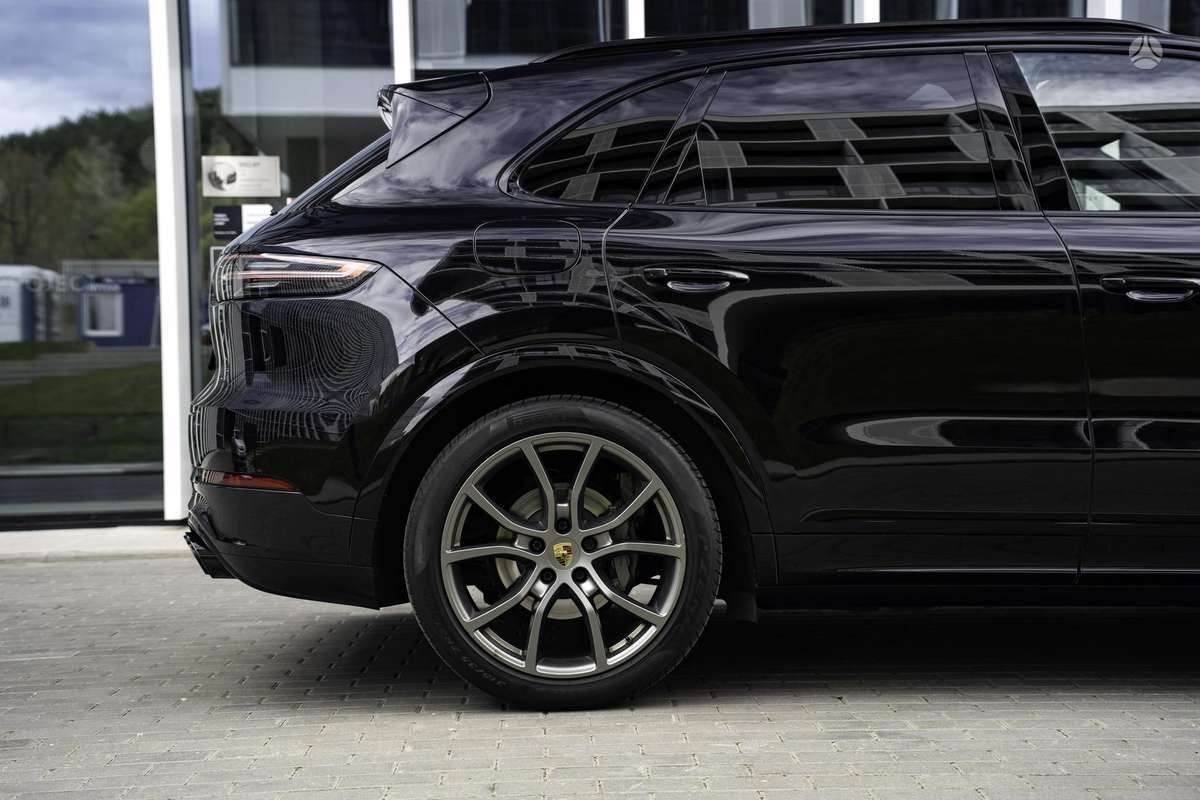 Porsche Cayenne - 12