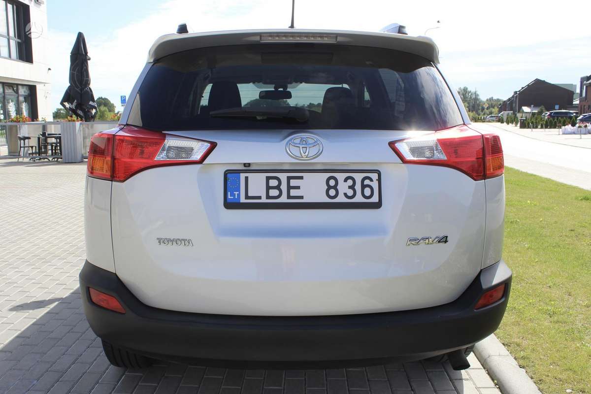 Toyota RAV4 - 4