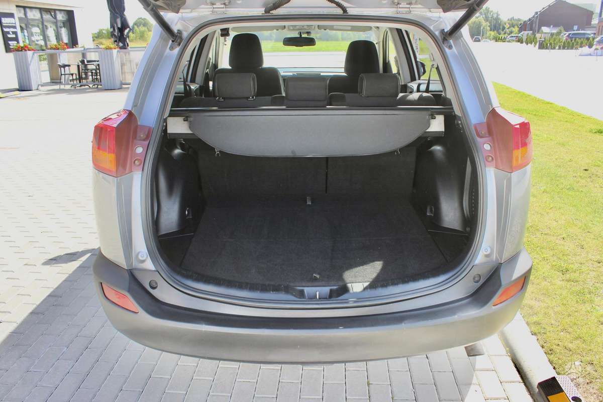 Toyota RAV4 - 5
