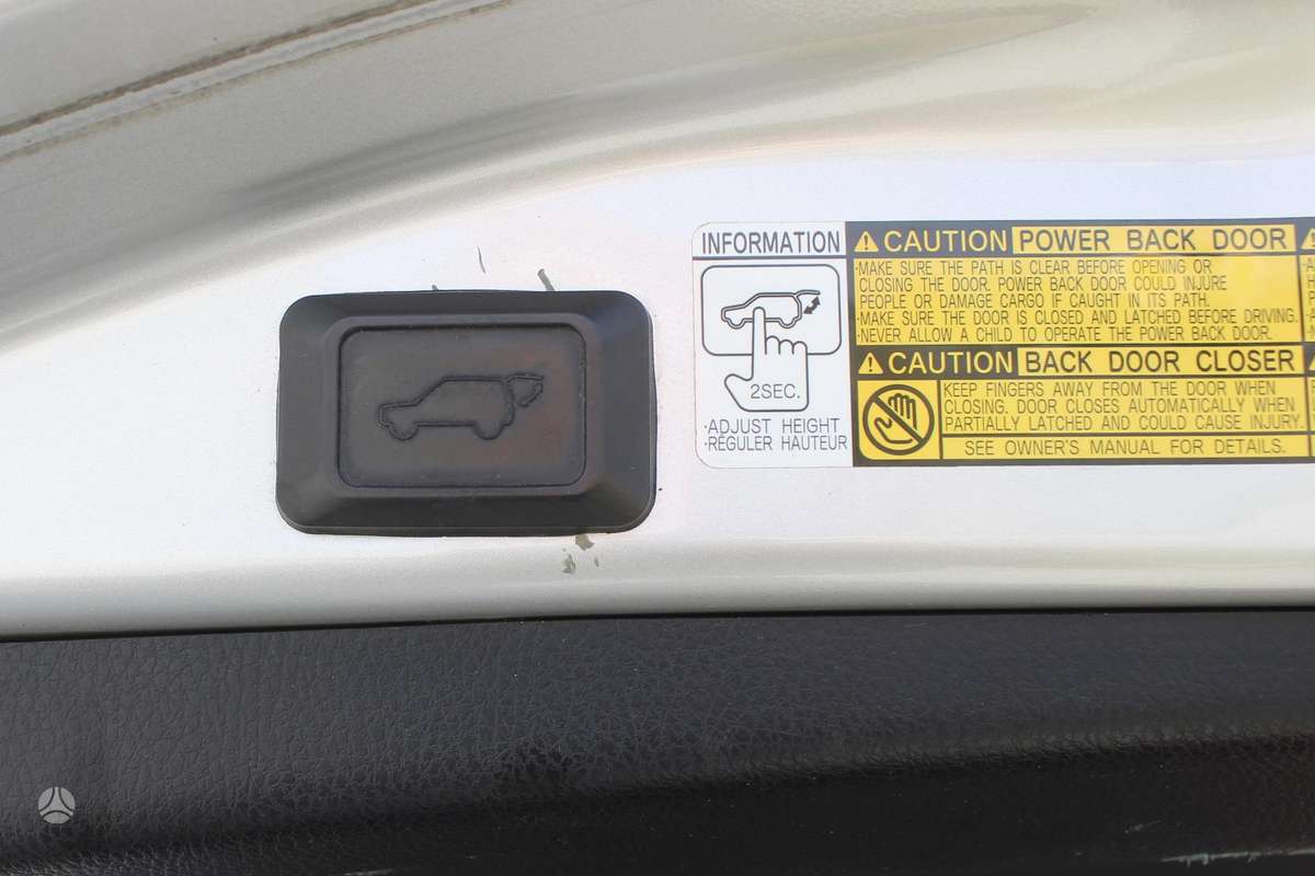 Toyota RAV4 - 6