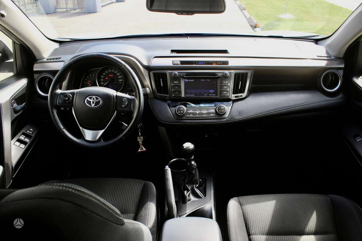 Toyota RAV4 - 10
