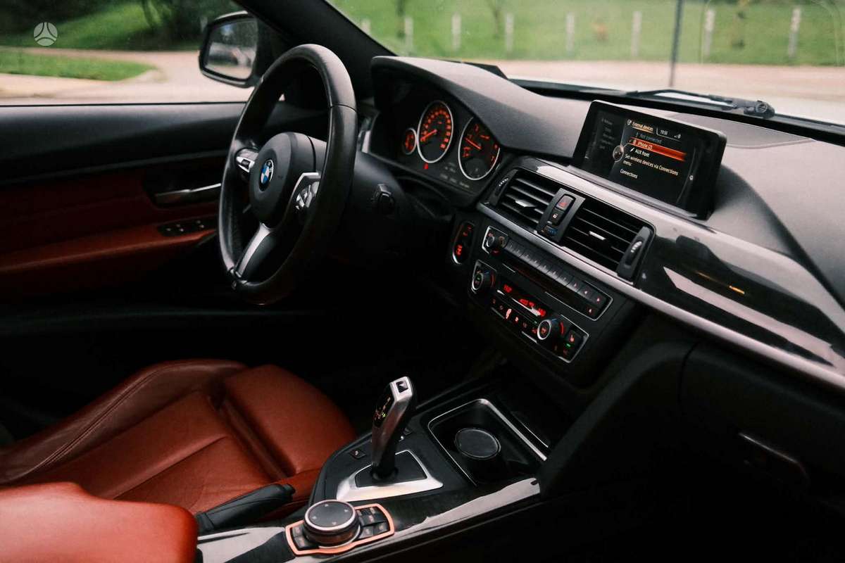BMW 328, 2.0 l., Седан