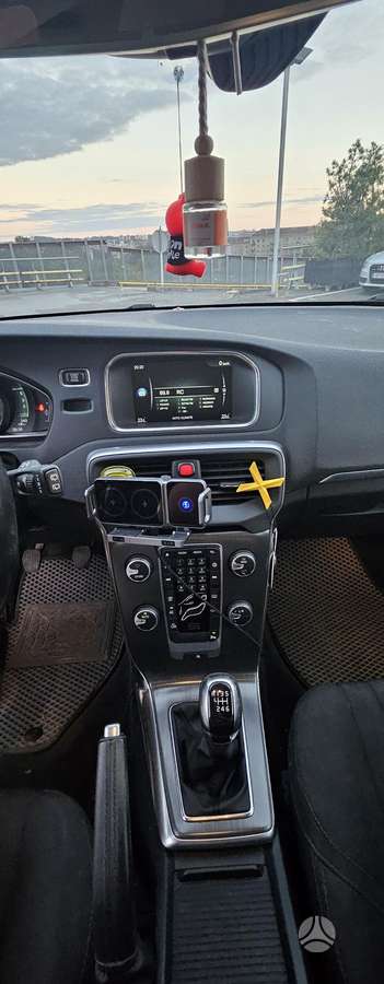 Volvo V40, 1.6 l., Хэтчбек