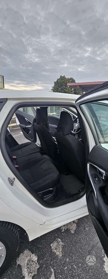 Volvo V40 - 9
