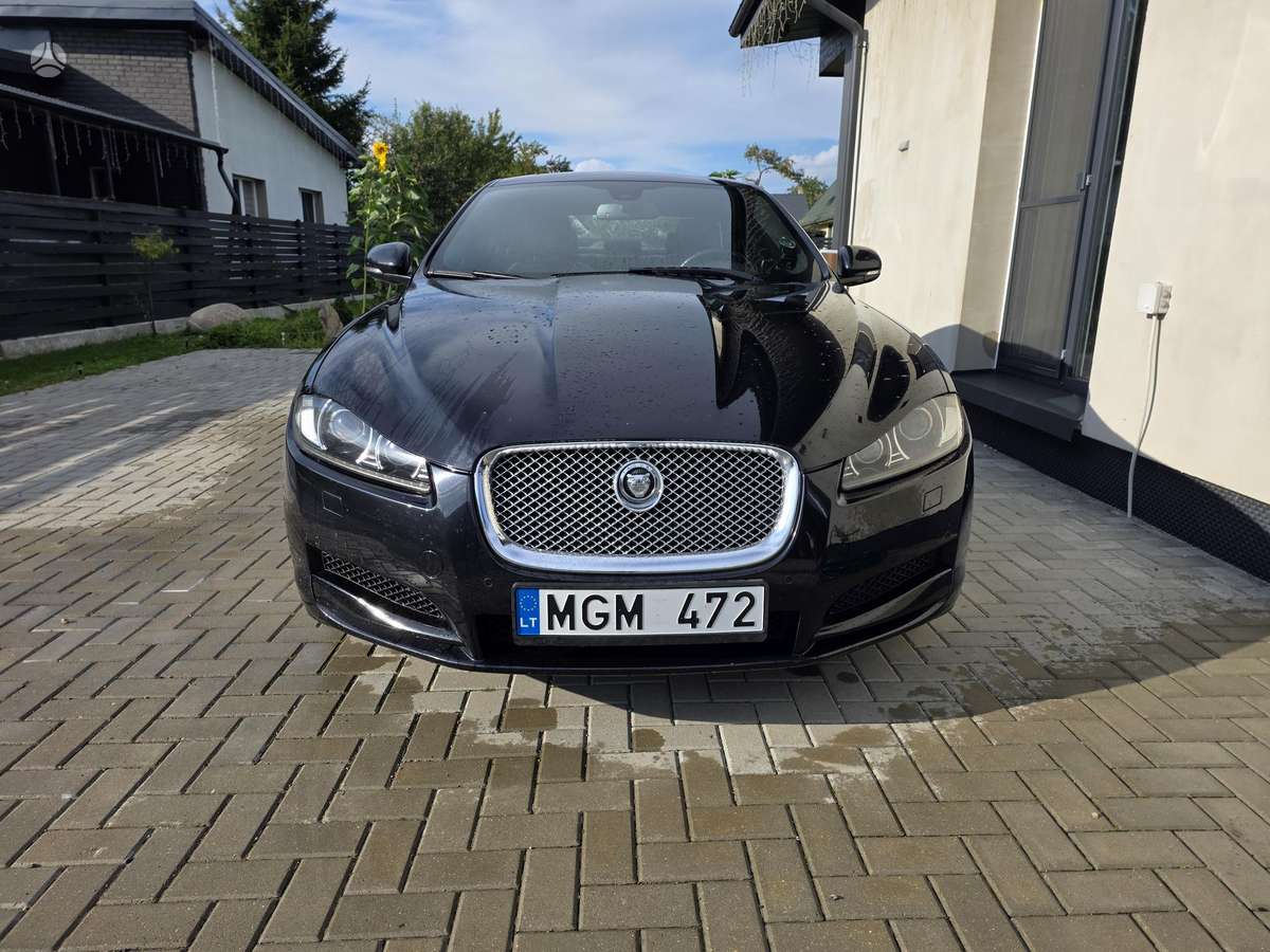 Jaguar XF, 3.0 l., Седан