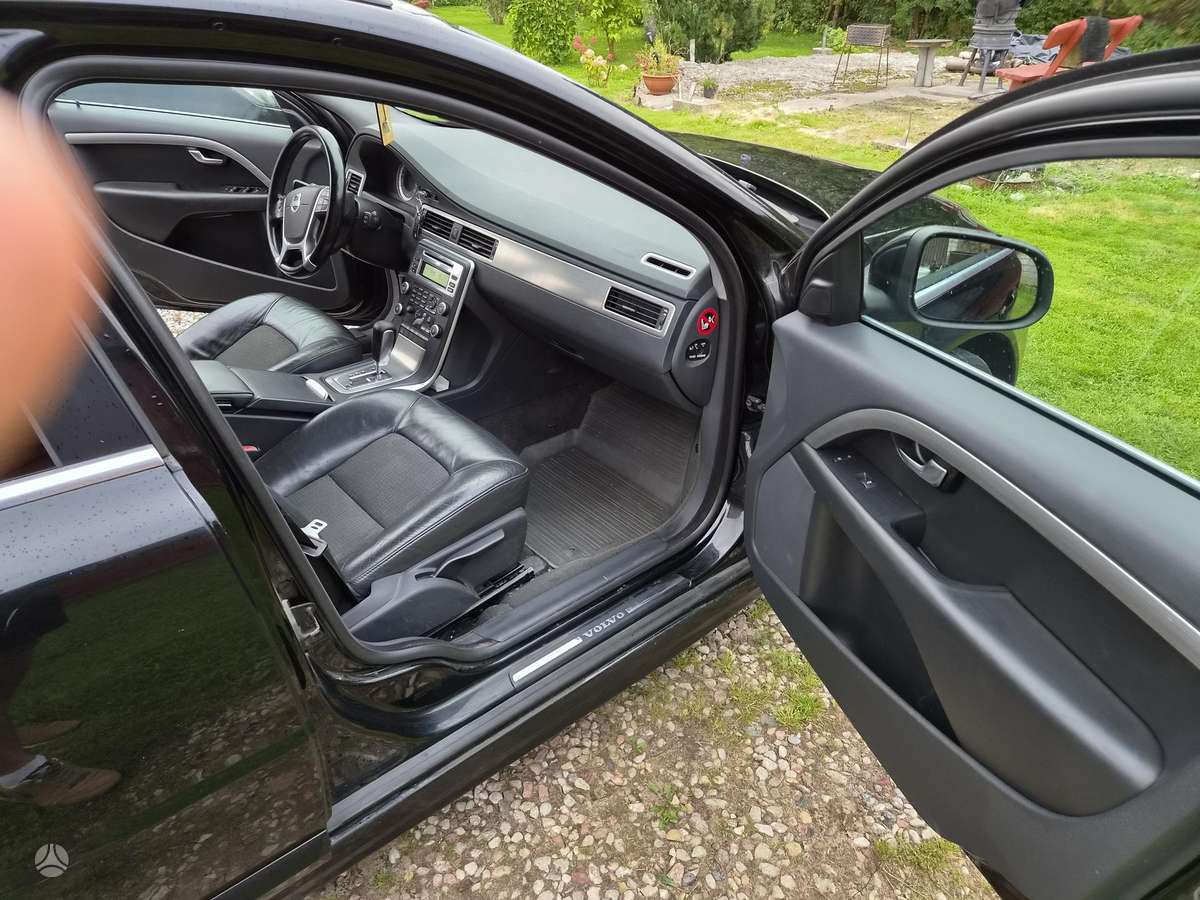 Volvo V70, 2.4 l., wagon
