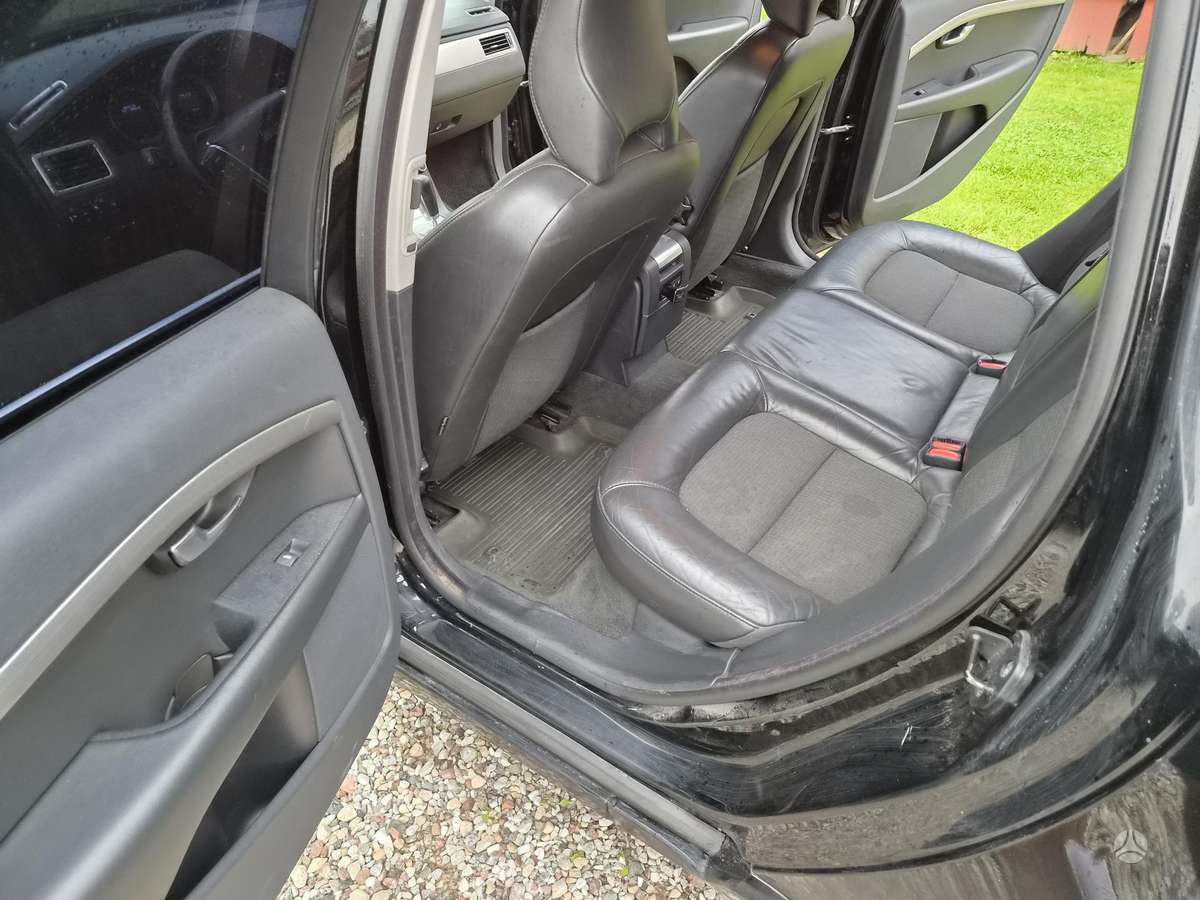 Volvo V70, 2.4 l., wagon