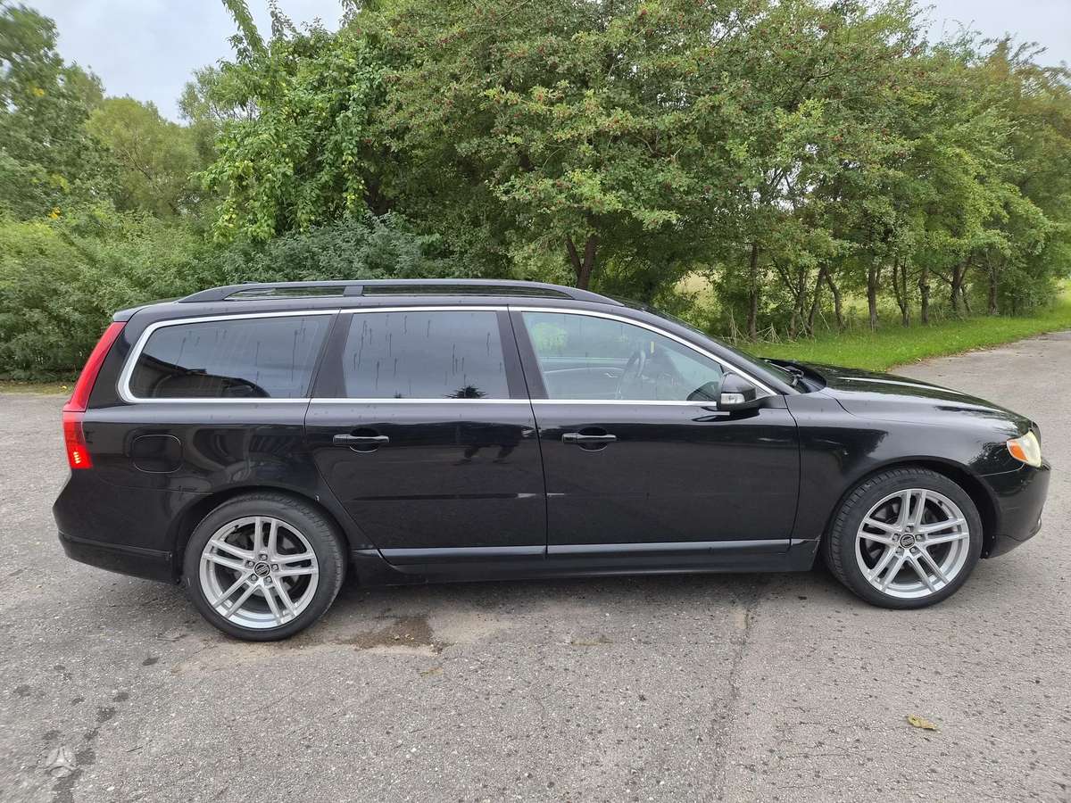 Volvo V70, 2.4 l., wagon