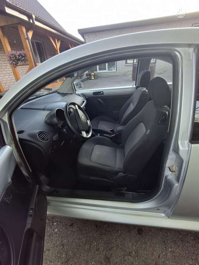 Volkswagen Beetle - 4