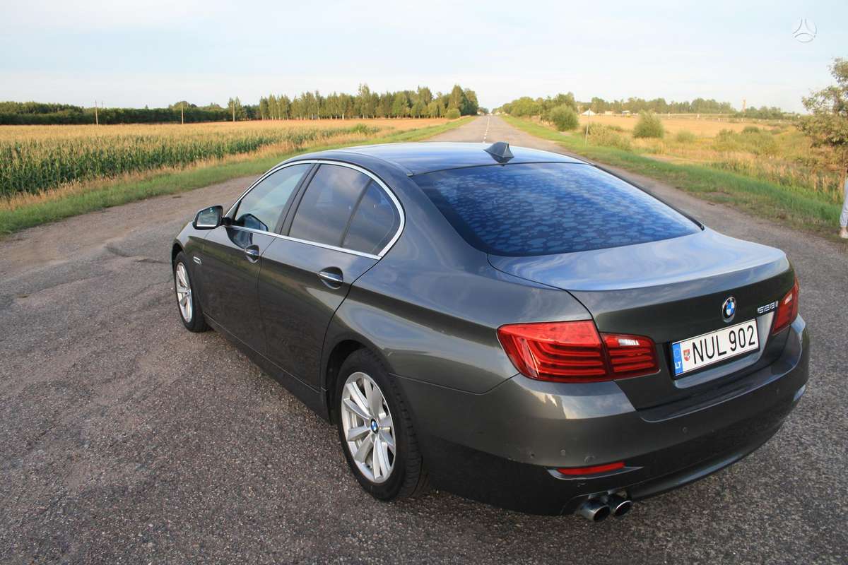 BMW 528, 2.0 l., Седан