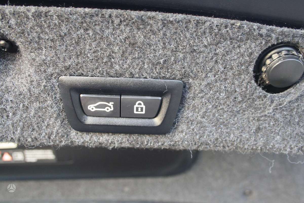 BMW 528, 2.0 l., Седан