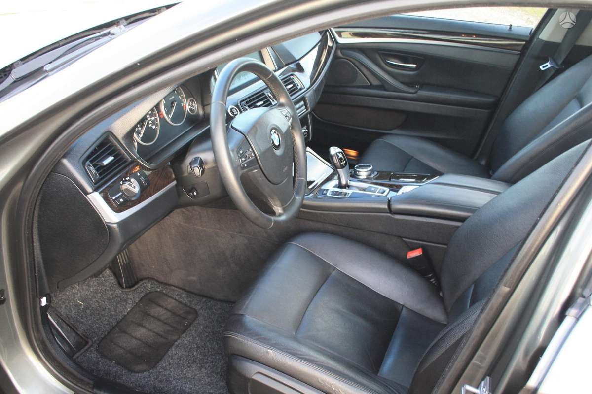 BMW 528, 2.0 l., Седан