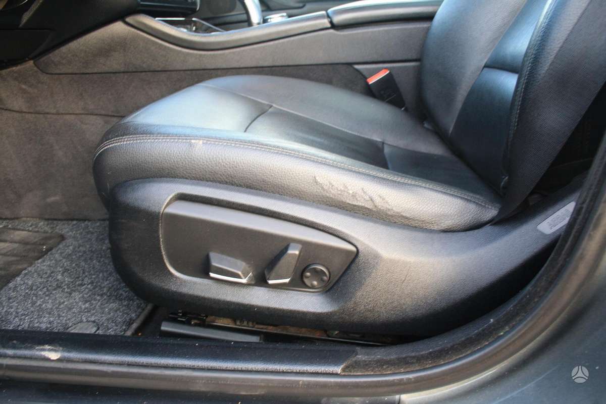 BMW 528, 2.0 l., Седан