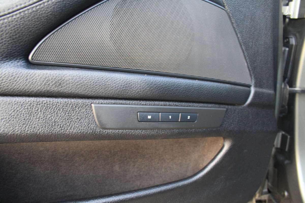 BMW 528, 2.0 l., Седан