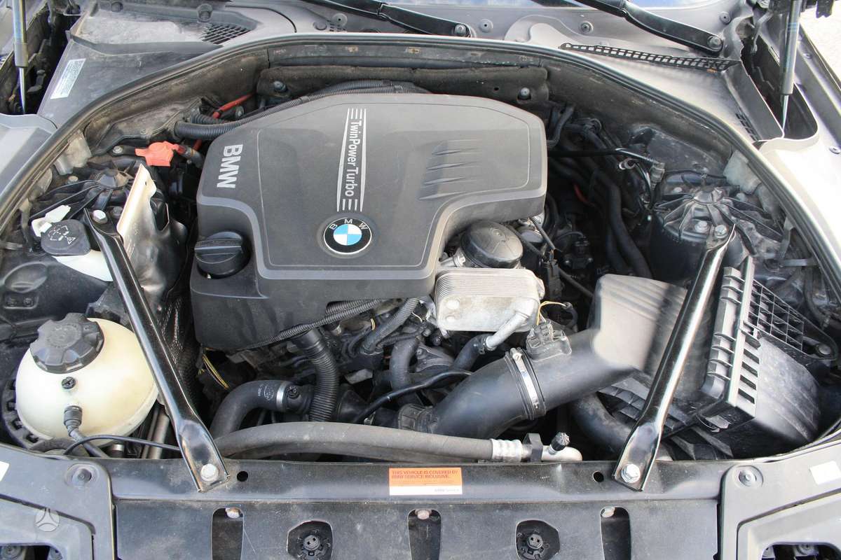 BMW 528, 2.0 l., Седан