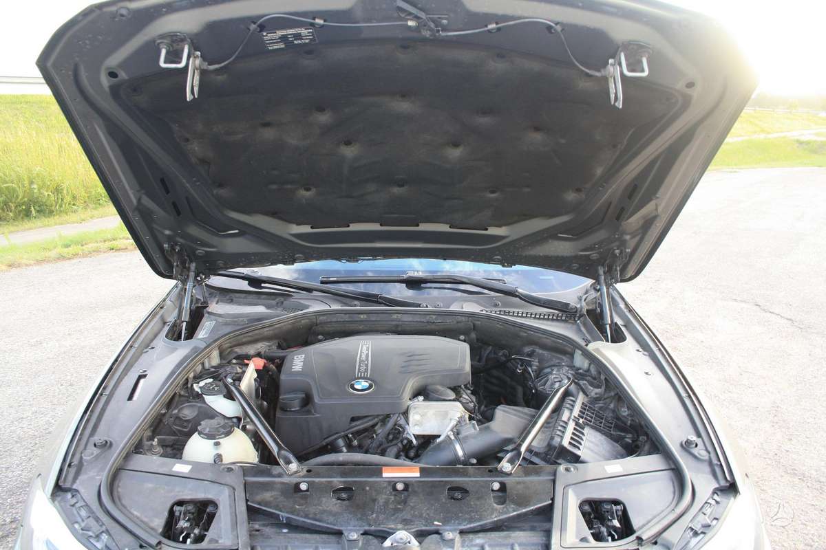 BMW 528, 2.0 l., Седан