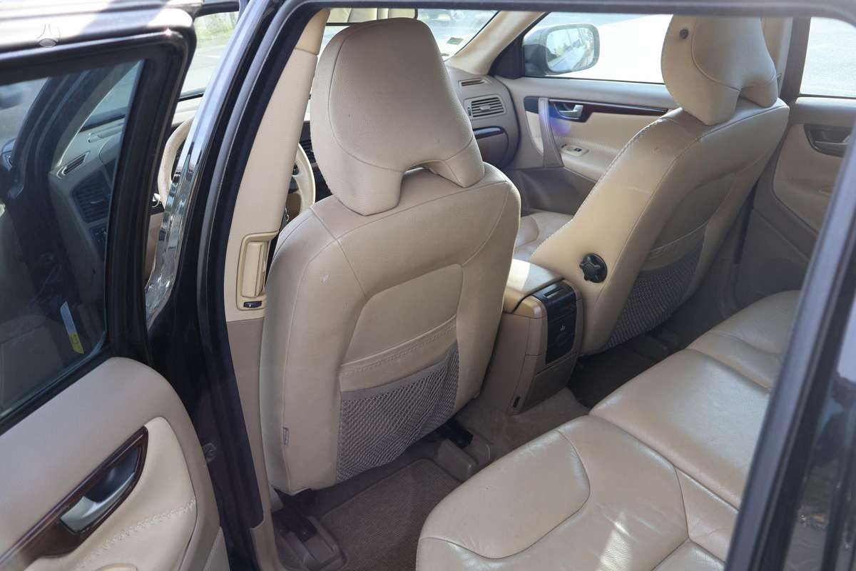 Volvo XC70, 2.4 l., Универсал