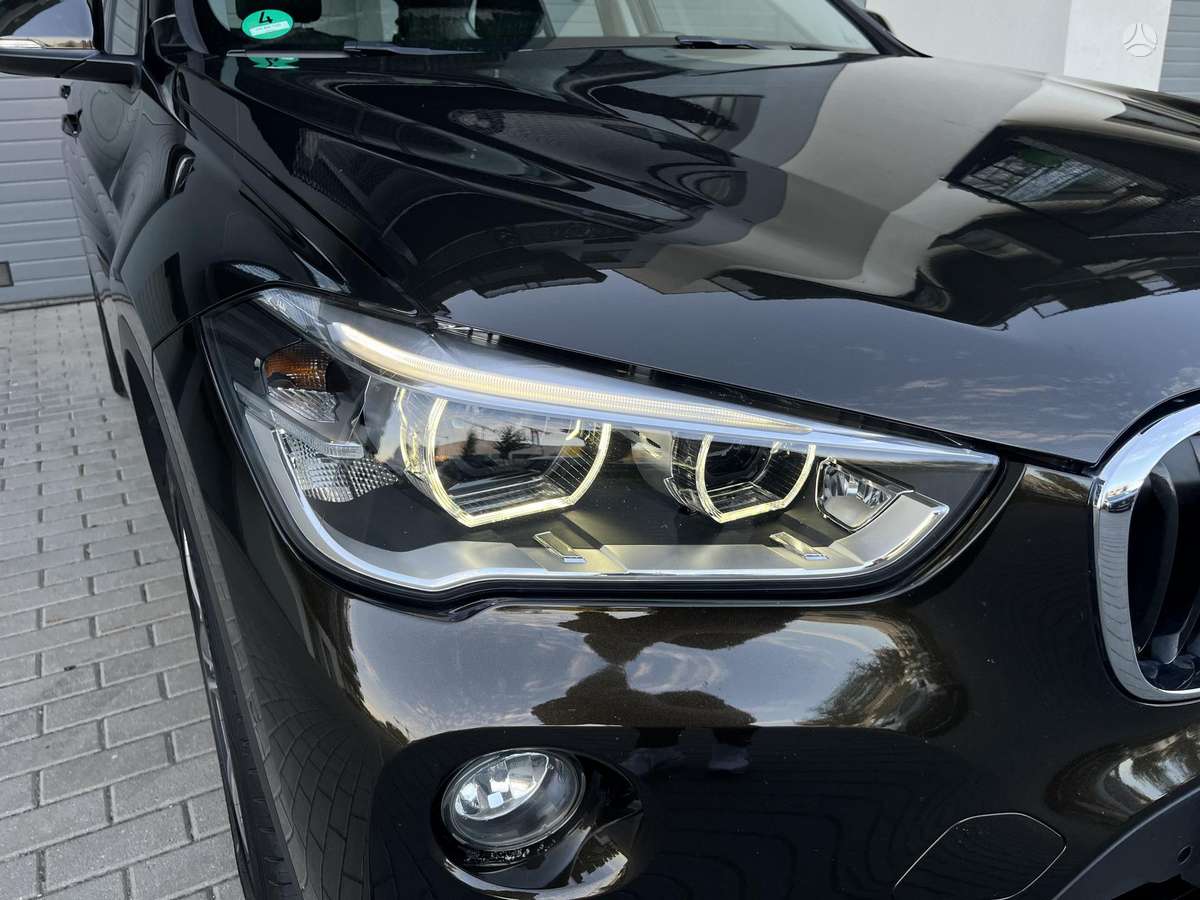 BMW X1, 2.0 l., Внедорожник / Кроссовер