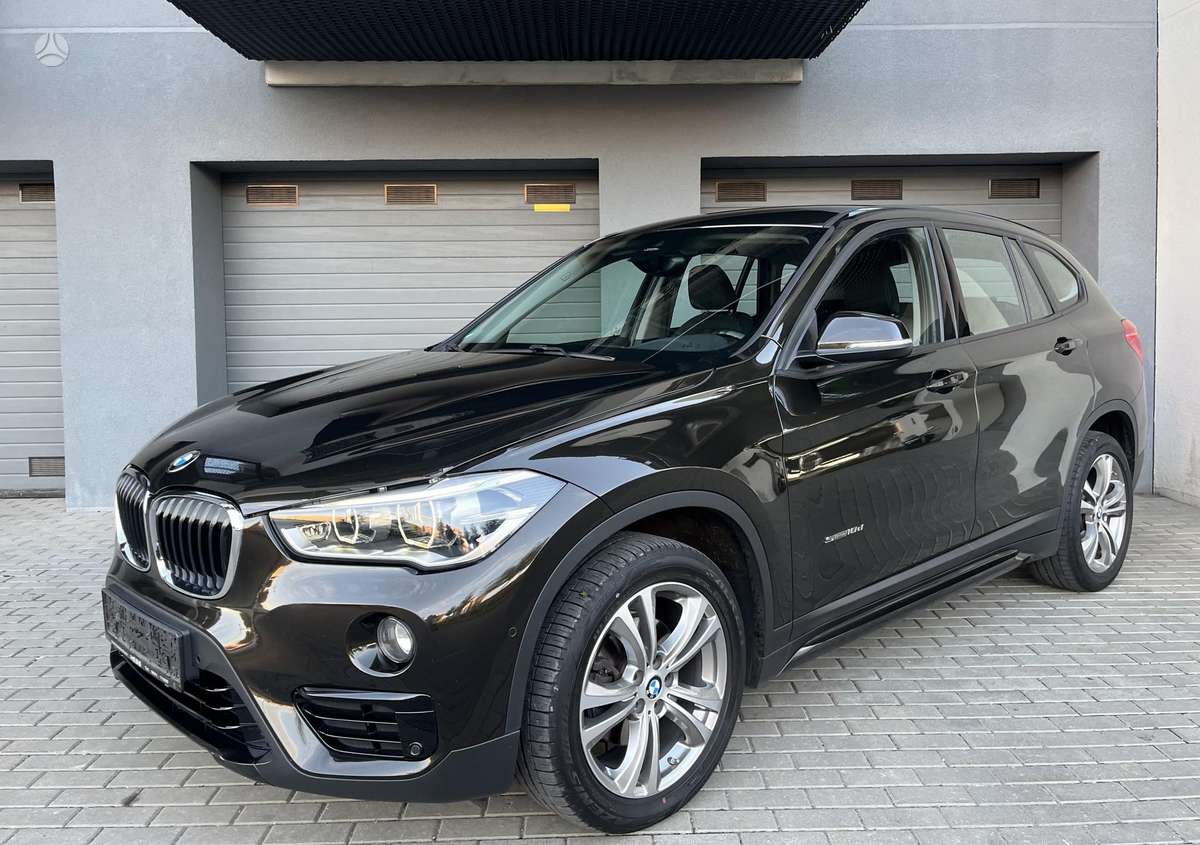 BMW X1, 2.0 l., Внедорожник / Кроссовер