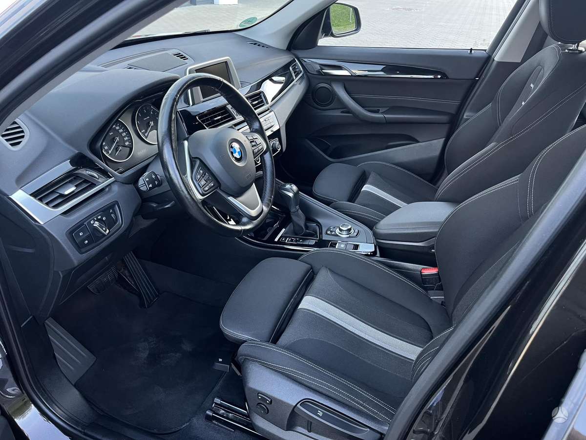 BMW X1, 2.0 l., Внедорожник / Кроссовер