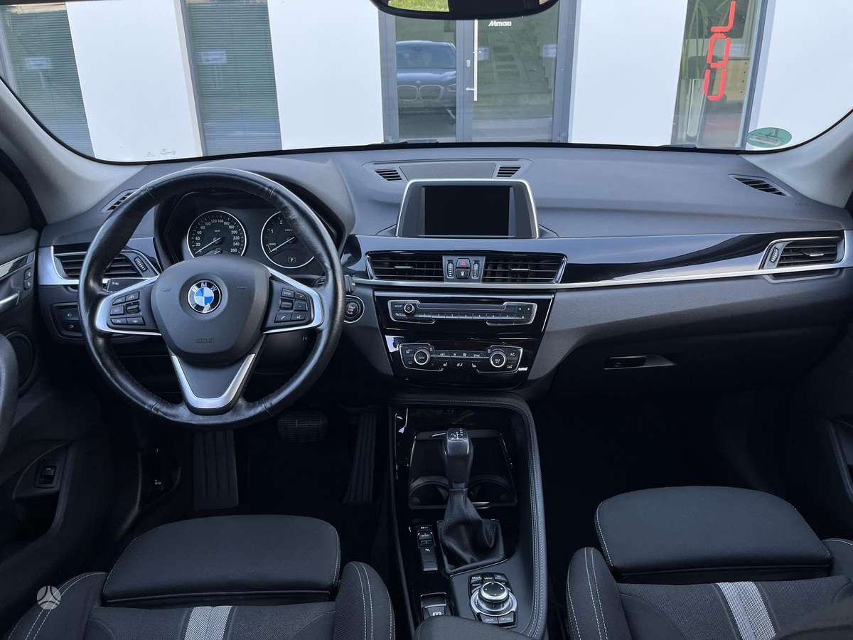 BMW X1, 2.0 l., Внедорожник / Кроссовер