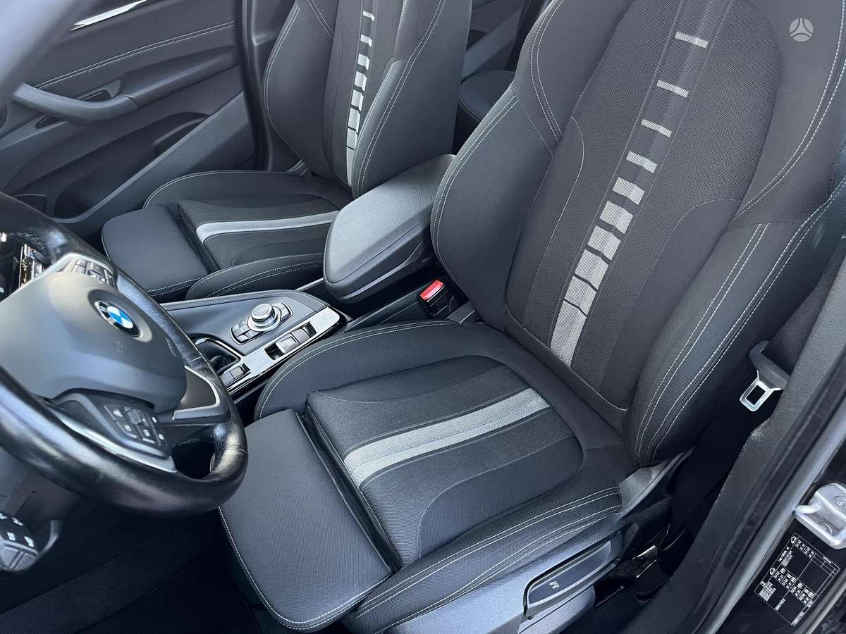 BMW X1, 2.0 l., Внедорожник / Кроссовер