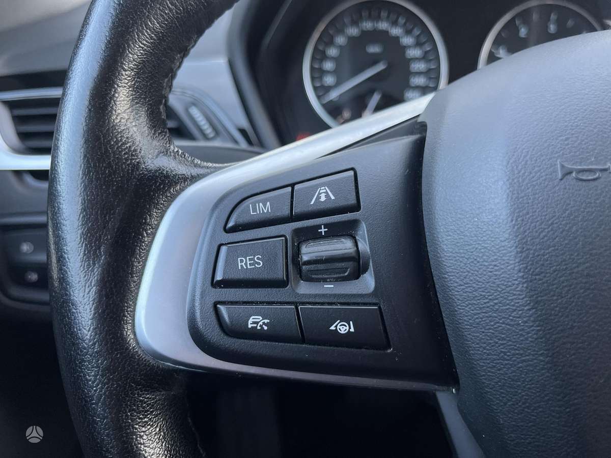 BMW X1, 2.0 l., Внедорожник / Кроссовер