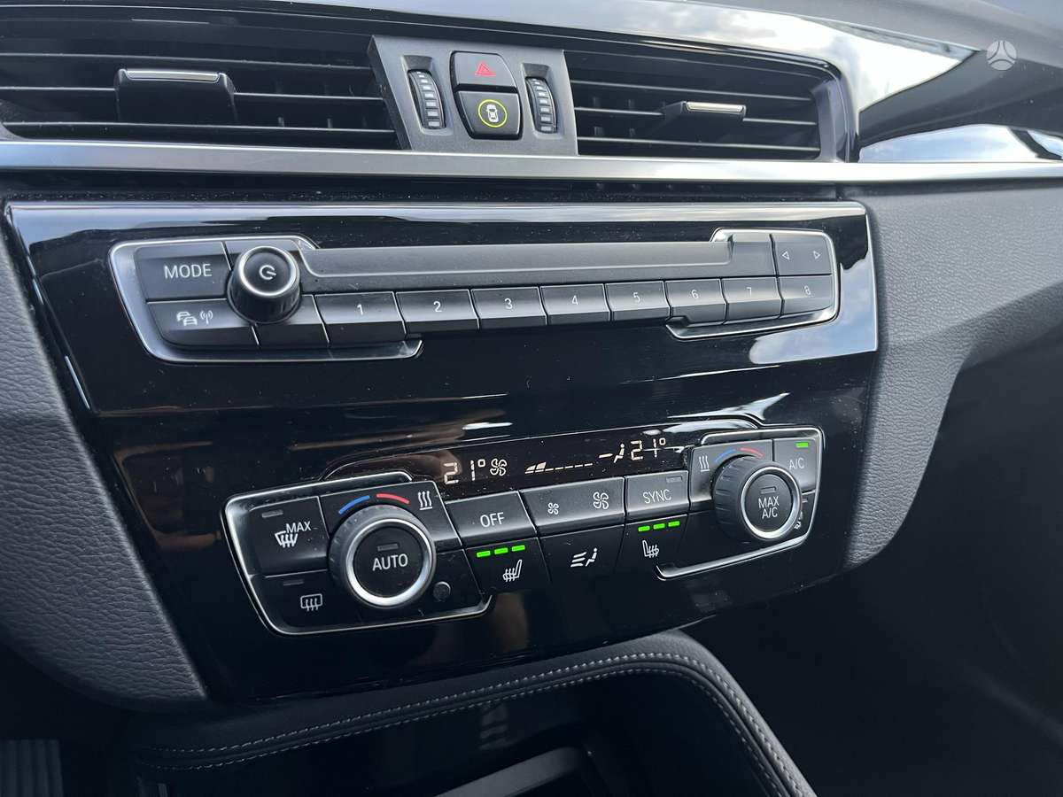 BMW X1, 2.0 l., Внедорожник / Кроссовер