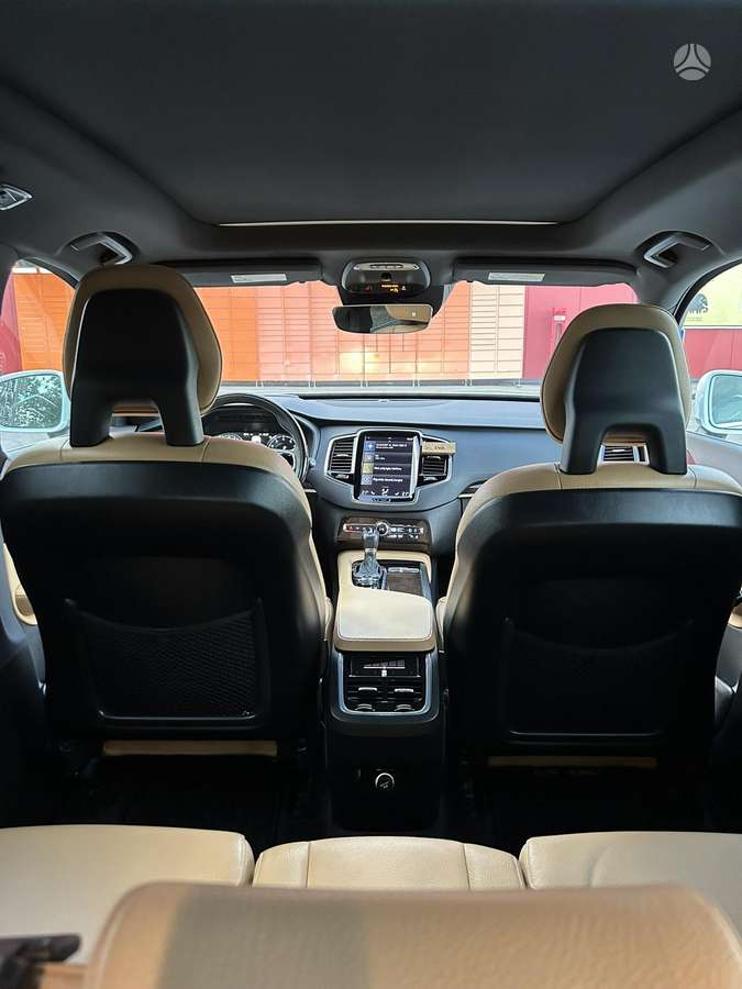 Volvo XC90 - 11