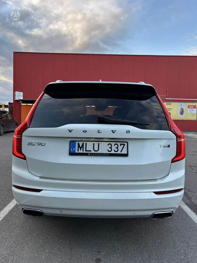 Volvo XC90 - 4