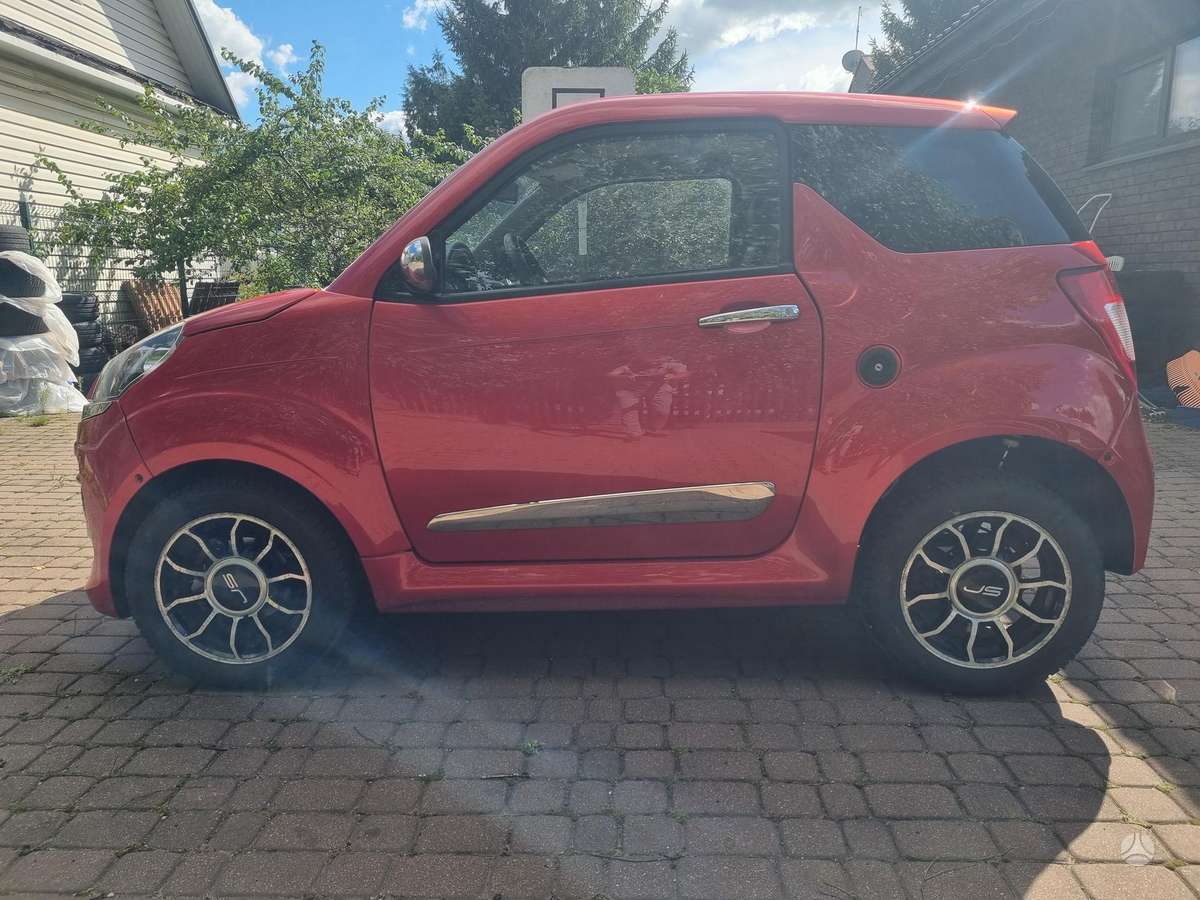 Ligier JS50, 0.5 l., hatchback