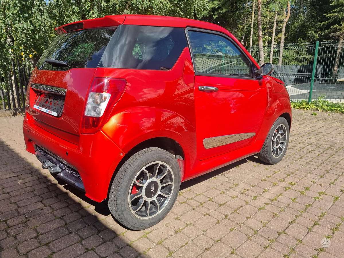 Ligier JS50, 0.5 l., hatchback