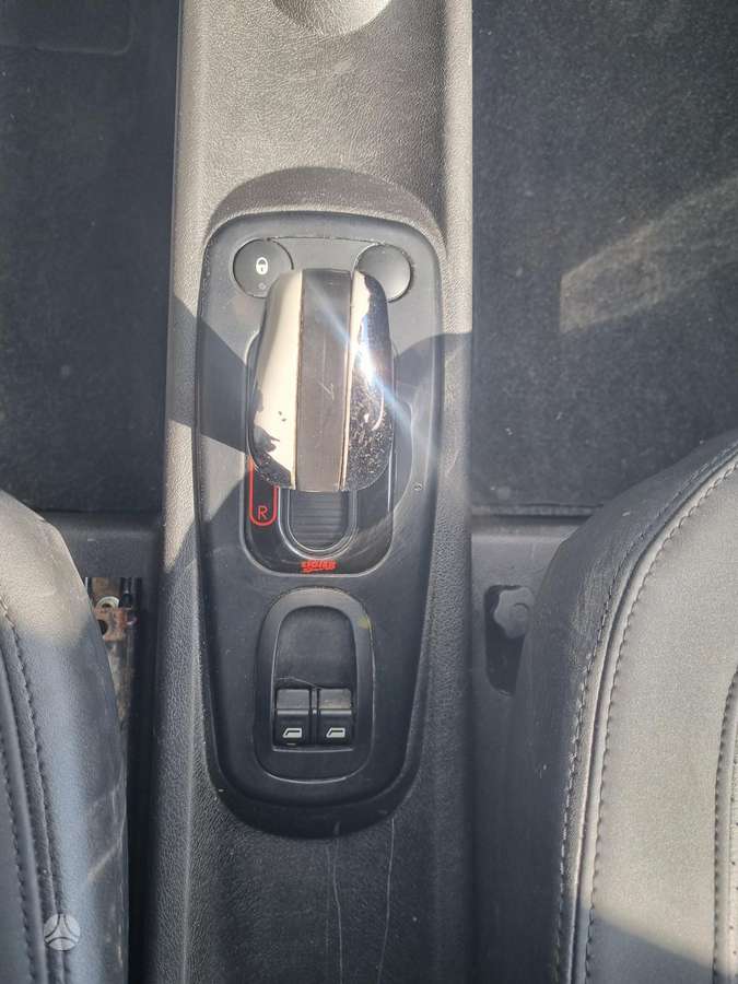 Ligier JS50, 0.5 l., hatchback