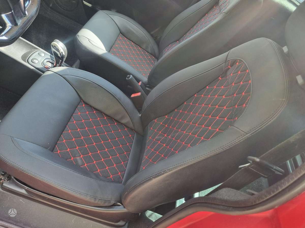 Ligier JS50, 0.5 l., hatchback