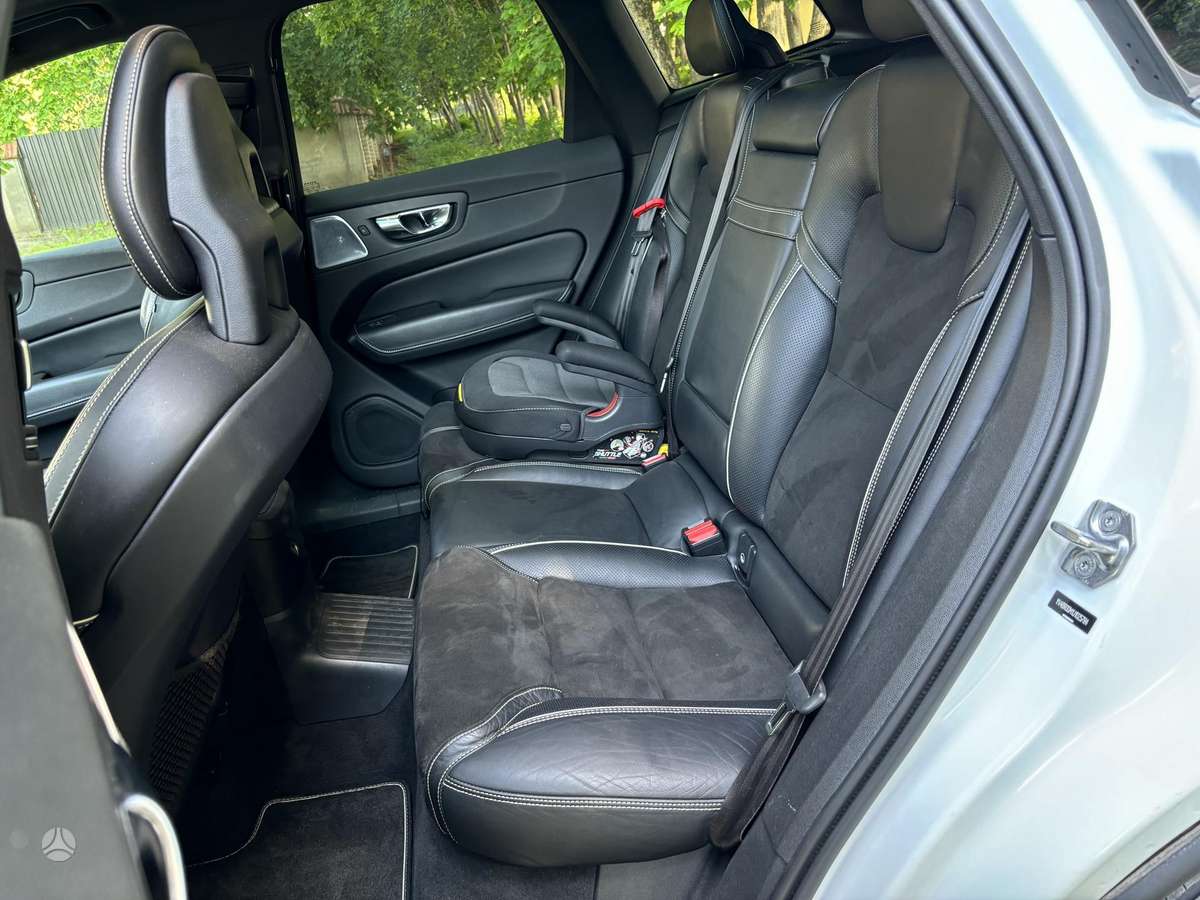 Volvo XC60 - 11