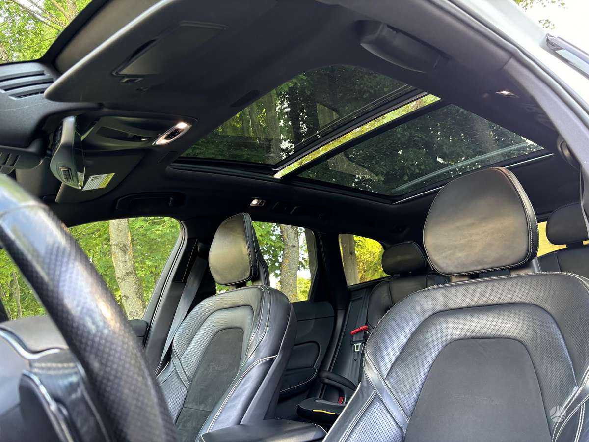 Volvo XC60 - 12