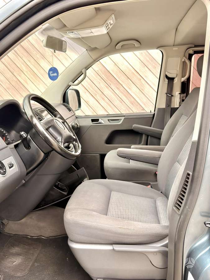 Volkswagen Multivan, 2.5 l., Минивэн