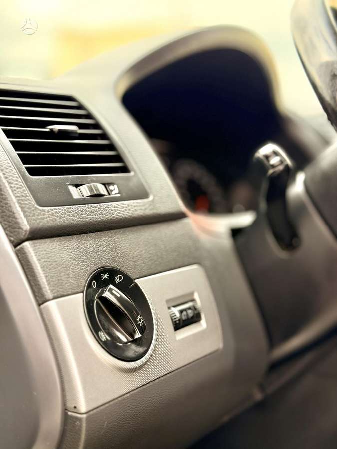 Volkswagen Multivan, 2.5 l., Минивэн