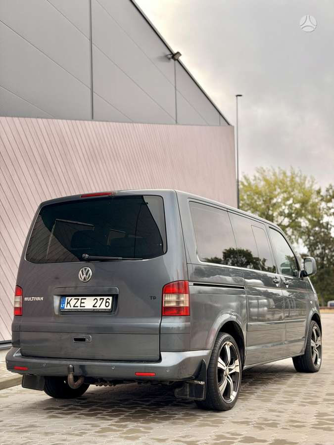 Volkswagen Multivan, 2.5 l., Минивэн