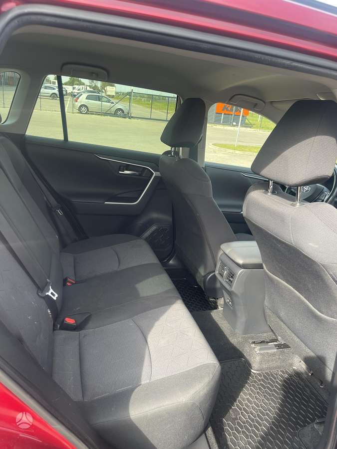 Toyota RAV4 - 10