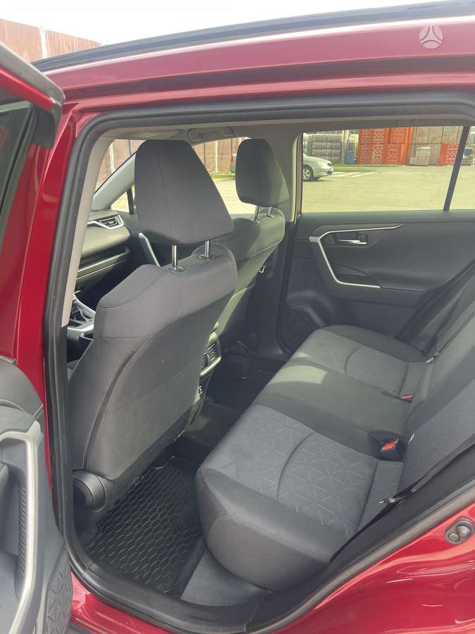 Toyota RAV4 - 11