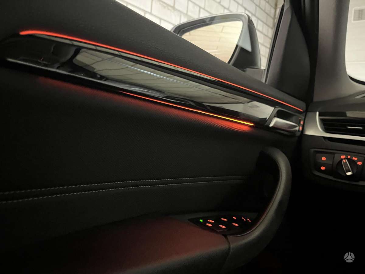 BMW X1, 2.0 l., Внедорожник / Кроссовер