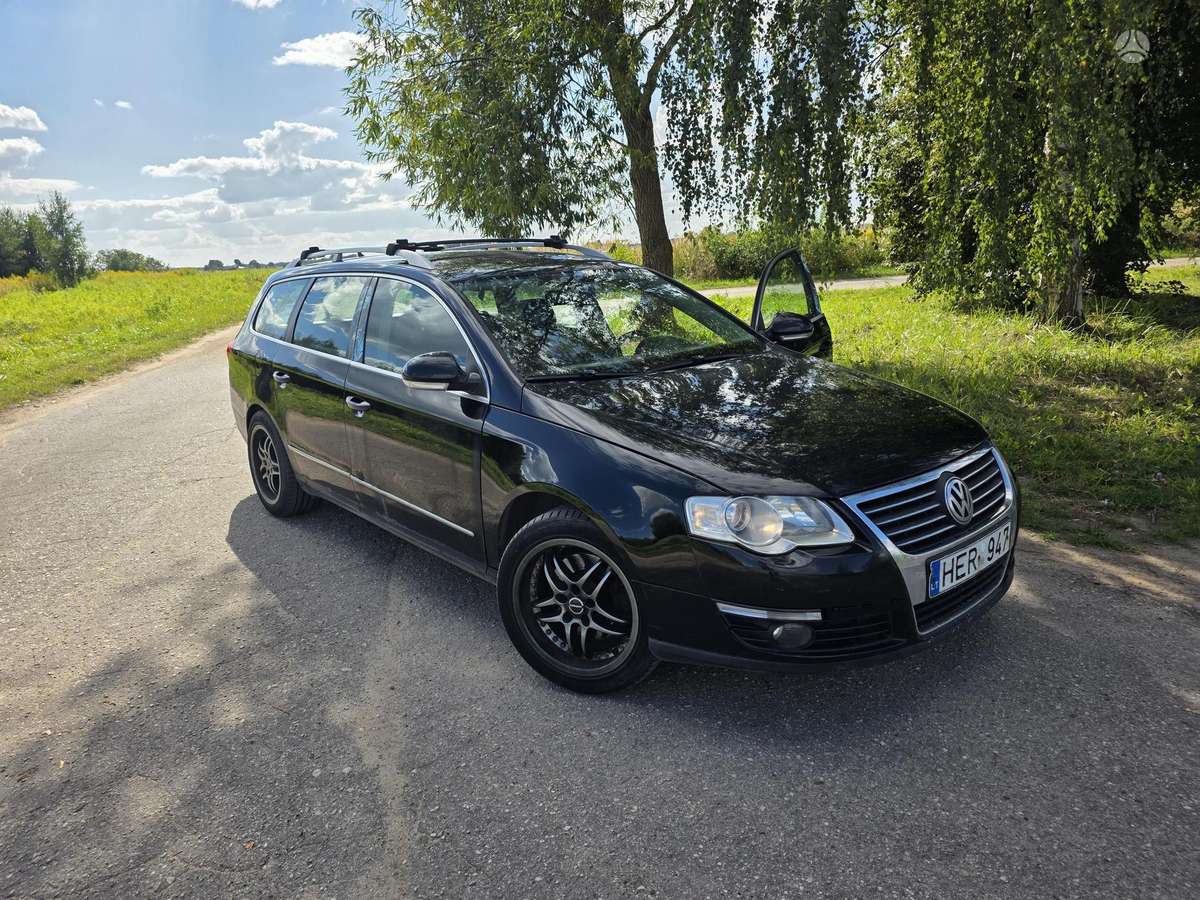 Volkswagen Passat - 1